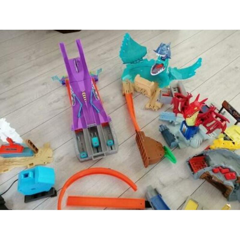 Hot wheels set ( gaat als set weg)