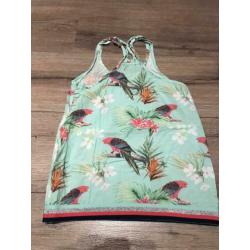 Retour zomertop 134-140 maat 9/10