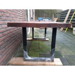 boomstam tafel eettafel