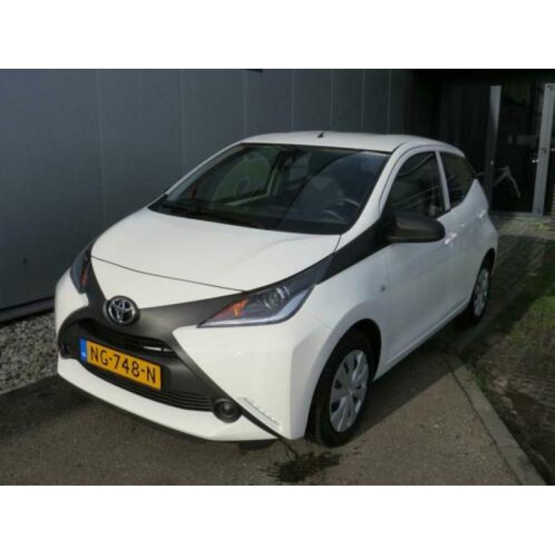 Toyota Aygo 1.0 VVT-i x-now 5drs Airco Elektrische Ramen Spe