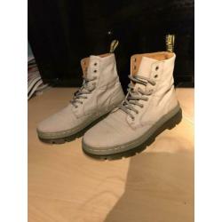Dr. Martens 38