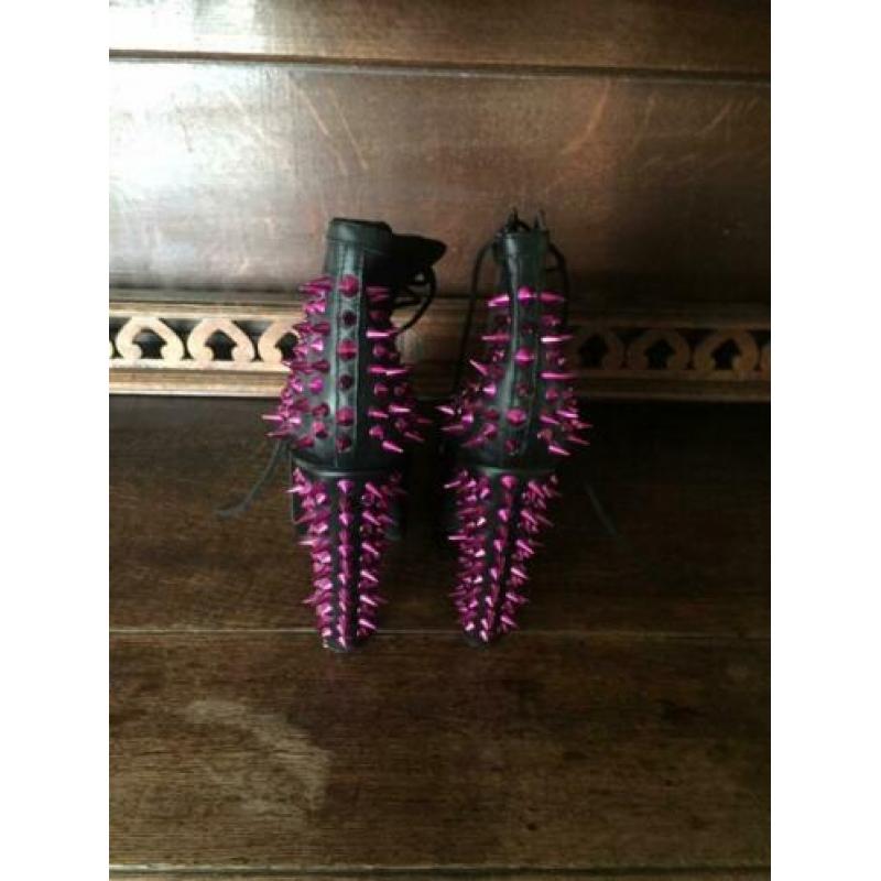 Jeffrey Campbell - Lita Spikes (Zwart/Roze) Maat 40