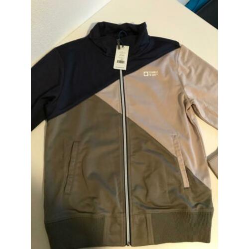 sportief jasje tumble & dry mt 158-164 (valt ruim)