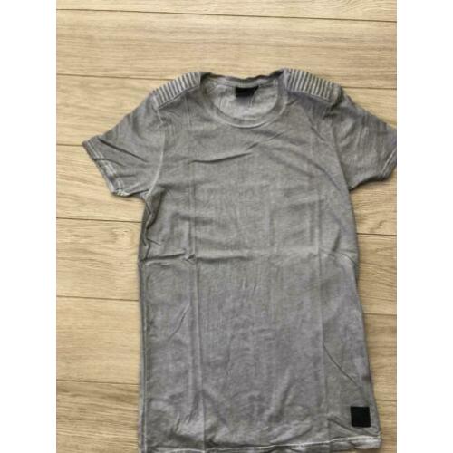 Pure white t-shirt maar S, stonegrey helemaal nieuw!