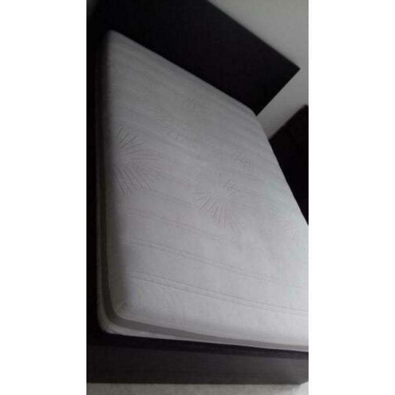 Matras 140 x 200 cm