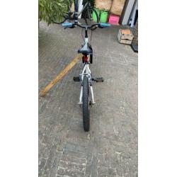 B-twin racingboy300