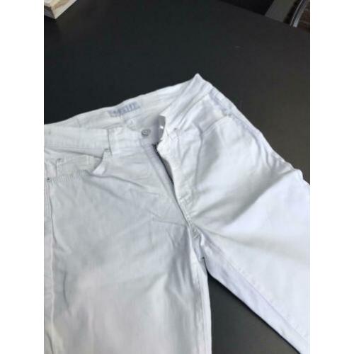 2 witte broeken