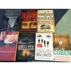 Diverse leesboeken oa biografieën, detectives en romans