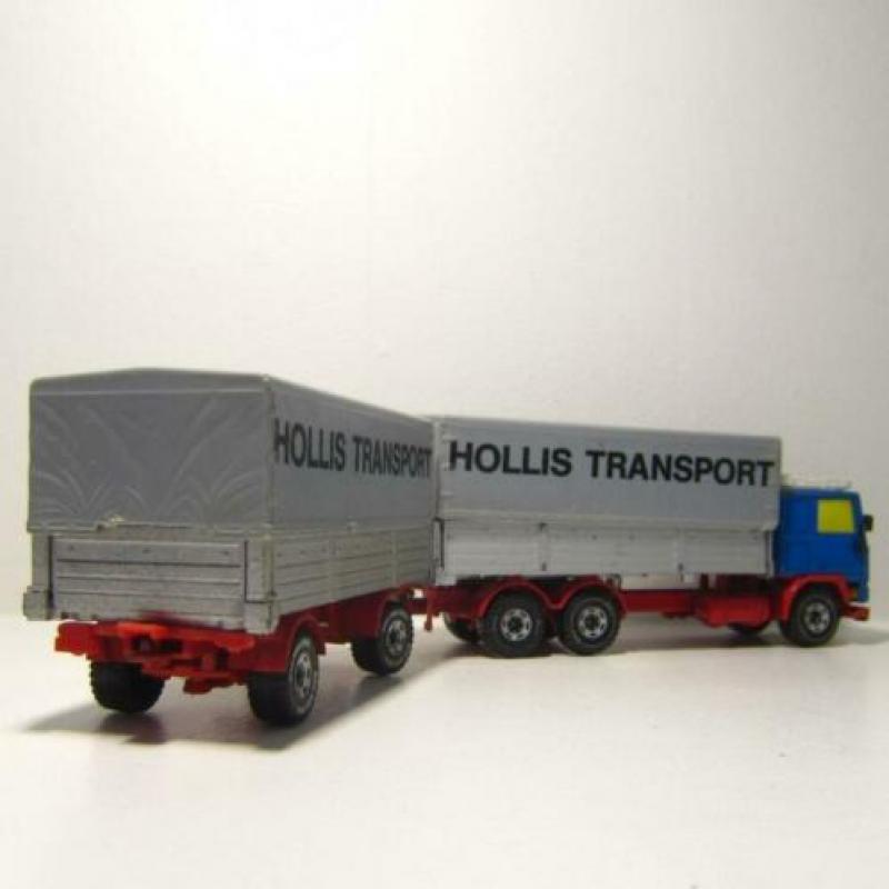 Siku - Volvo F10 - Hollis Transport