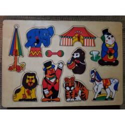Diverse houten puzzels. Winnie de pooh, Bobo, antieke puzzel