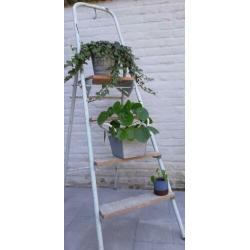 4 treeds trap decoratie vintage etalage