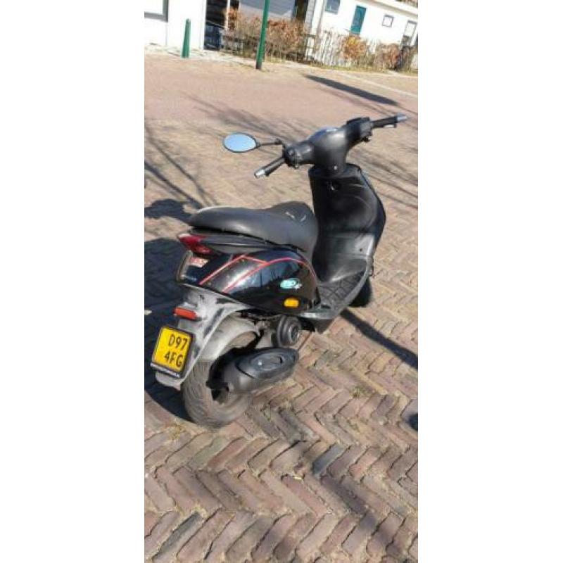 piaggio zip 2000 4T