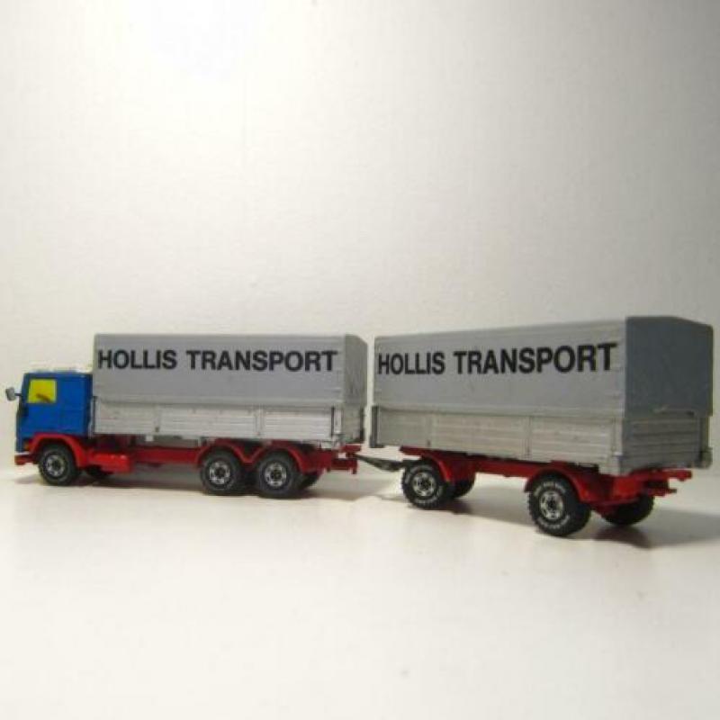 Siku - Volvo F10 - Hollis Transport