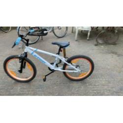 B-twin racingboy300