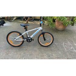 B-twin racingboy300
