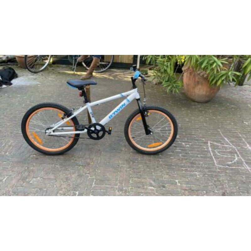 B-twin racingboy300