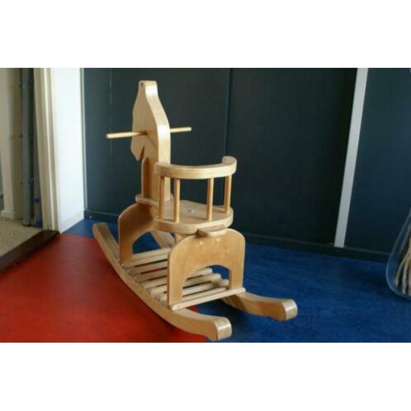 houten hobbelpaard