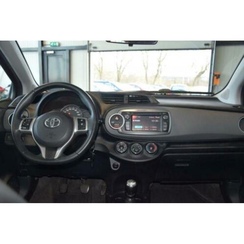 Toyota Yaris 1.3 VVT-i Comfort Airco Achteruitrijcamera Rijk