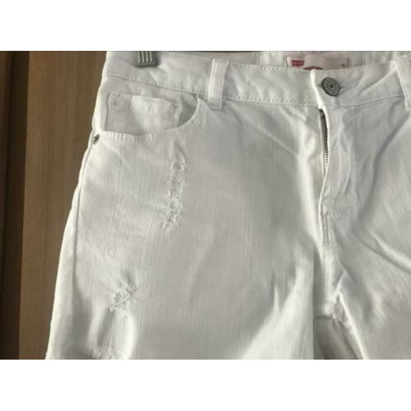 Levi’s witte spijker korte broek maat 176