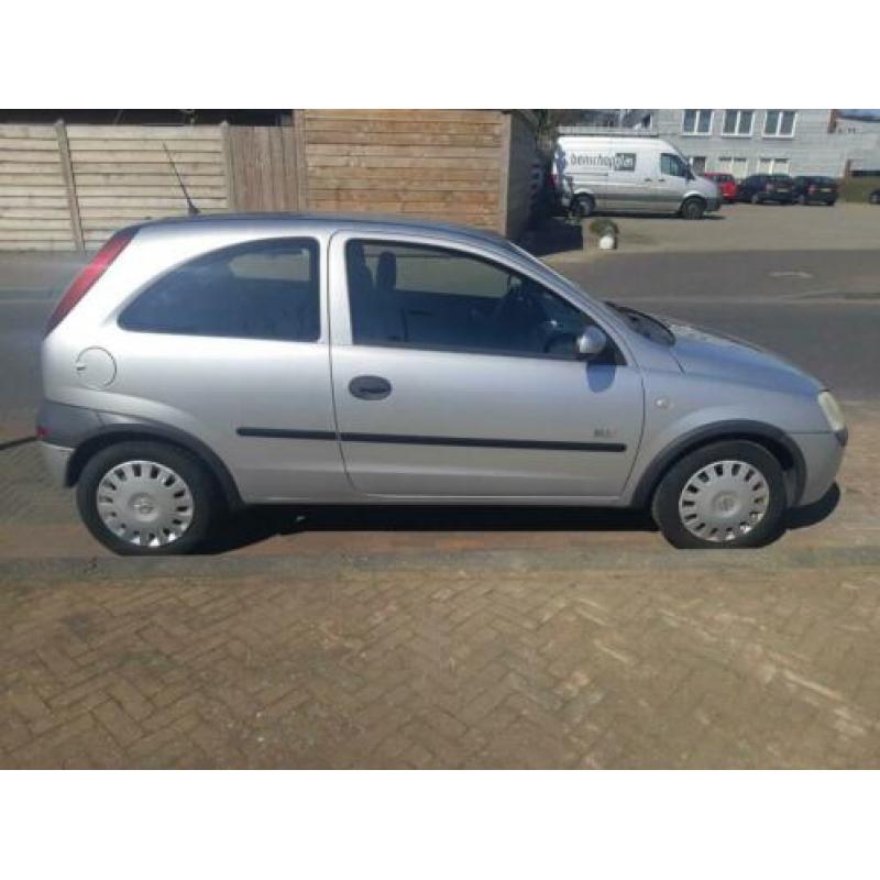 Opel Corsa 1.2 16V 3D 2003 Grijs