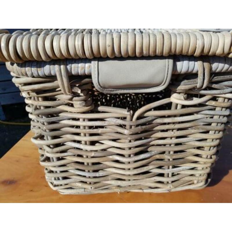 Basil rieten mand fietsmand