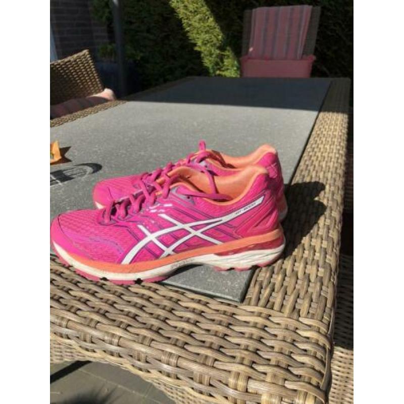 Asics GT 2000 maat 40 zgan