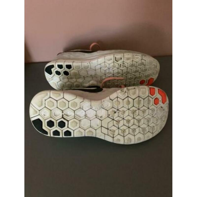 Nike hardloopschoenen 39