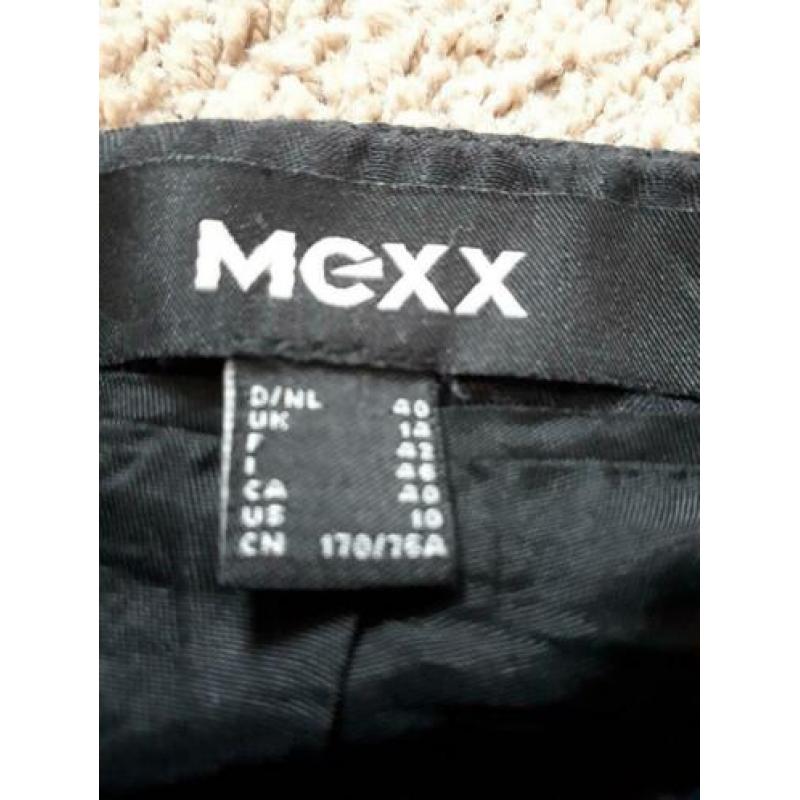 Zwart Mexx rokje - 40