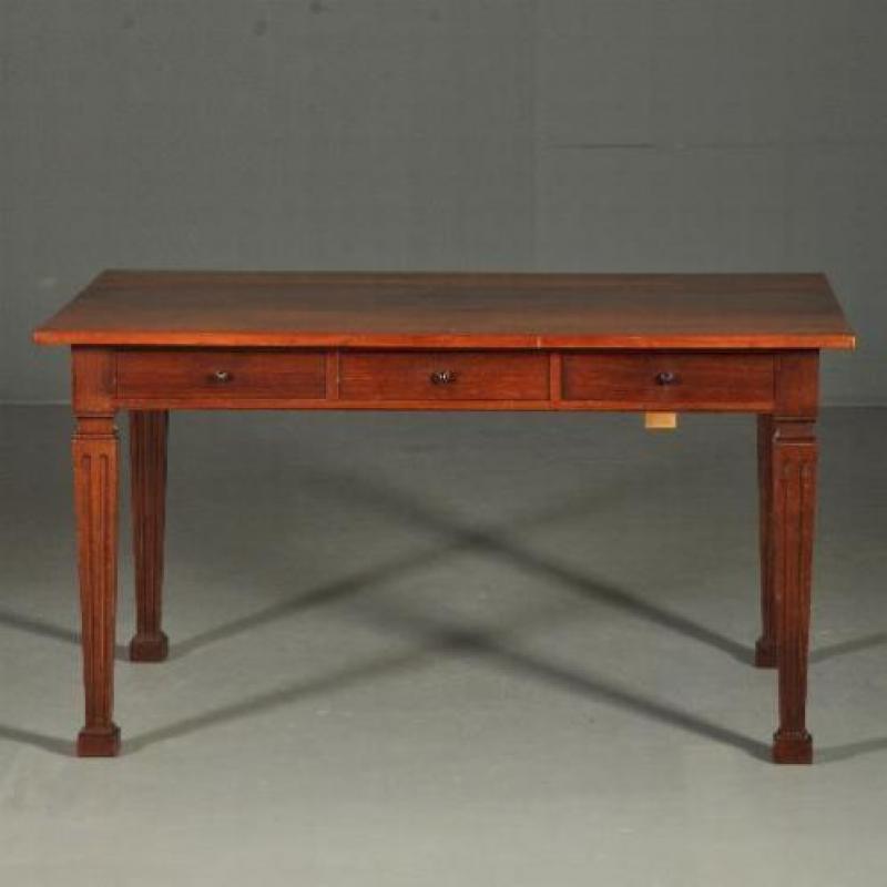 Antieke bureaus / Strakke partnerschrijftafel met 6 laden...