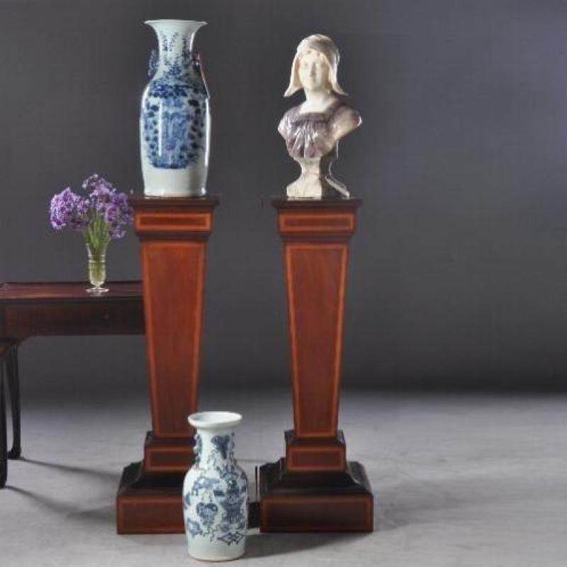 Antieke bijzettafels / Stelvan 2 zuilen / piëdestals / Gu...