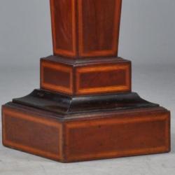 Antieke bijzettafels / Stelvan 2 zuilen / piëdestals / Gu...