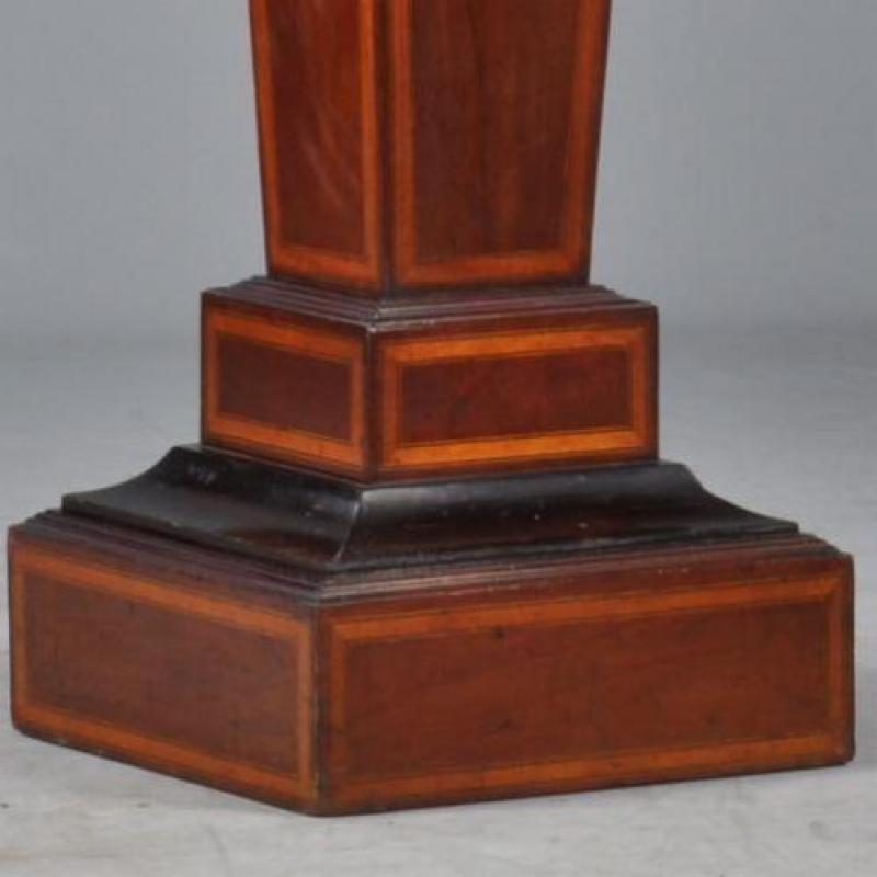 Antieke bijzettafels / Stelvan 2 zuilen / piëdestals / Gu...
