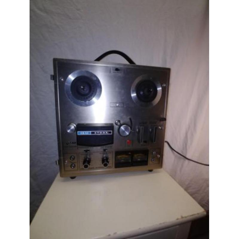 Akai 1722L - 4 sporen Stereo Bandrecorder