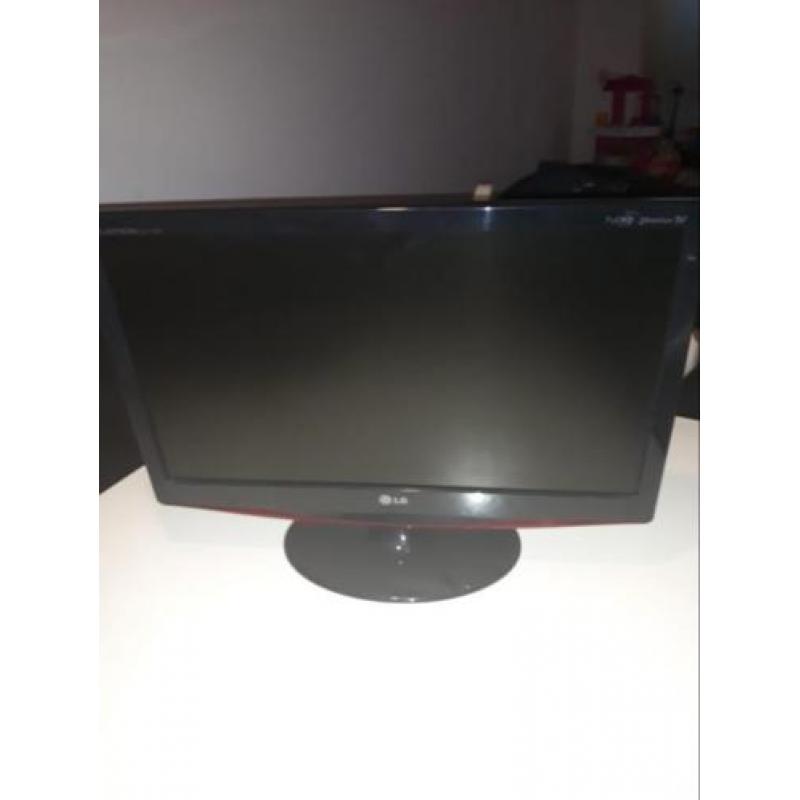 LG 22 inch full HD tv / monitor