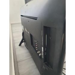 Vrijwel ongebruikte LG HD LED 32 Inch TV DVB S2 DVB C