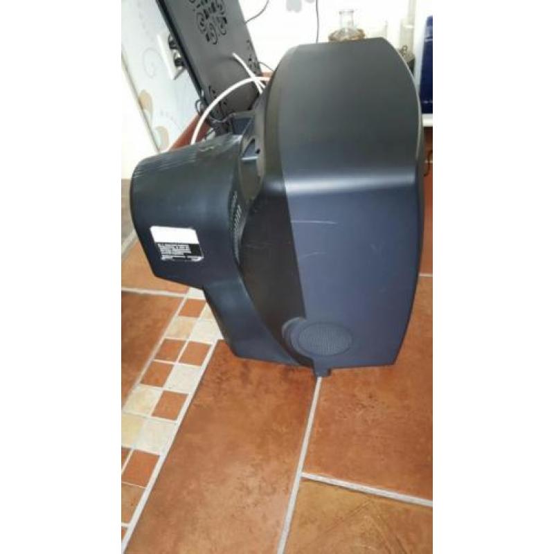 Gratis bijna, leuke kleine tv, samsung