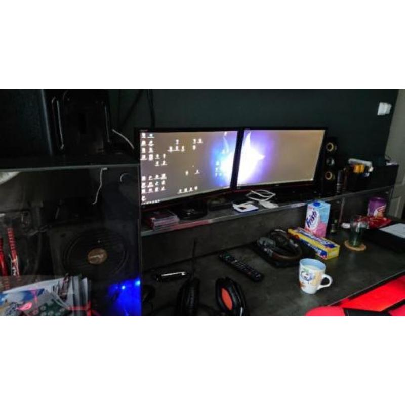 AOC 21.5" Monitor (g2260vwq6) x2