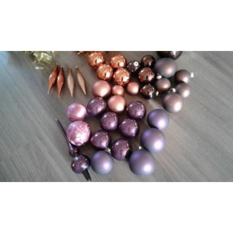Kerstballen pakket slingers ballen kerstboom versiering