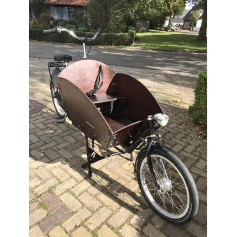 Nette fietsfabriek bakfiets met huif