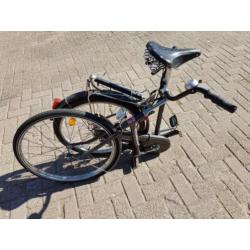 Radiant fiets deelfiets. Hierdoor makkelijk mee te nemen.