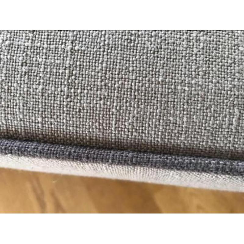 Mooie Hocker kleur grijs/taupe