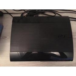 PlayStation 3 + 2 controllers + 8 games