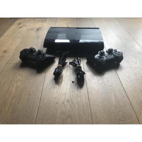 Sony PlayStation 3 slim console. 2 controllers en 500GB