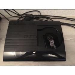 PlayStation 3 + 2 controllers + 8 games