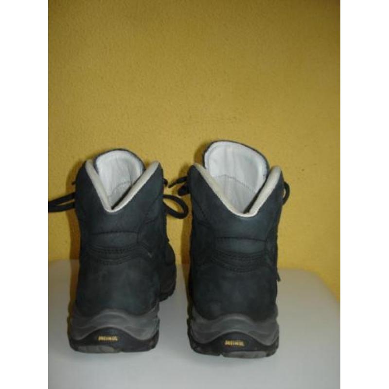 << Dames MEINDL wandelschoenen MAAT 39 { type 3886 - 49 }