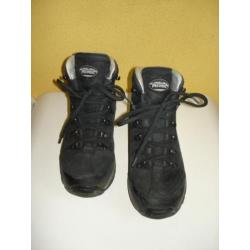 << Dames MEINDL wandelschoenen MAAT 39 { type 3886 - 49 }