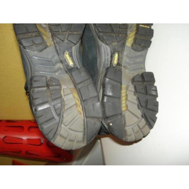 << Dames MEINDL wandelschoenen MAAT 39 { type 3886 - 49 }